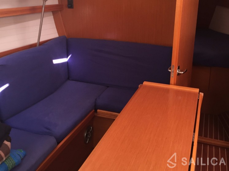 Bavaria 35 Cruiser - Yacht Charter Sailica
