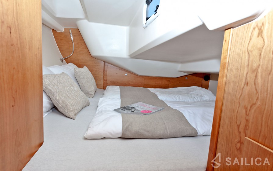 Hanse 315 - Yacht Charter Sailica