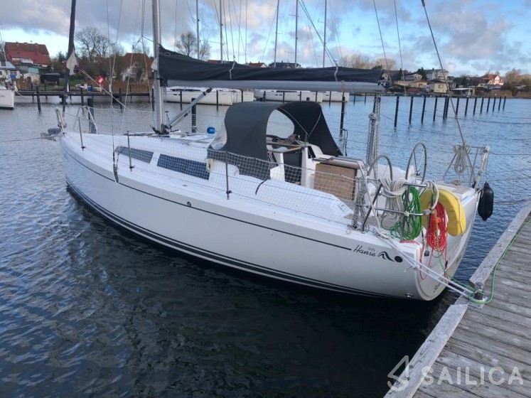 Hanse 315 - Yacht Charter Sailica