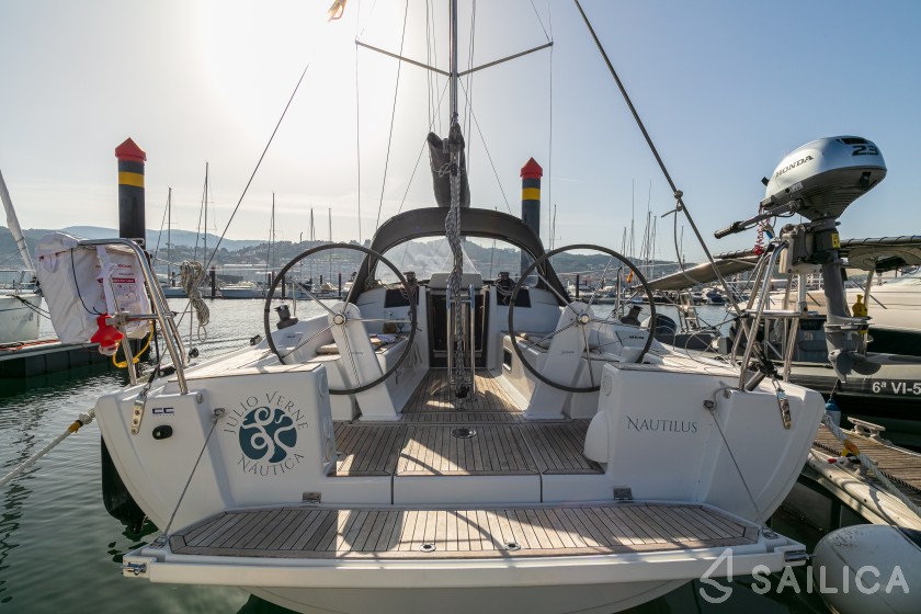 Hanse 315 - Yacht Charter Sailica