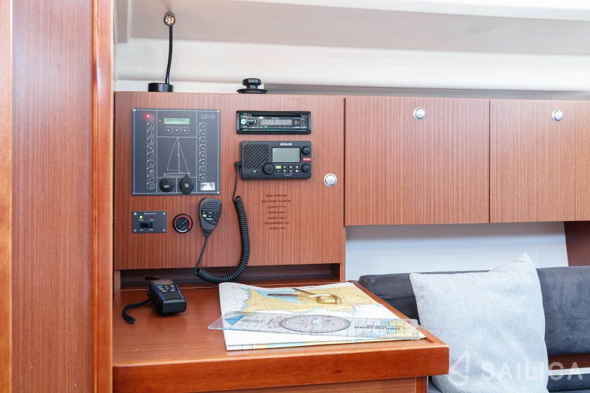Hanse 315 - Yacht Charter Sailica