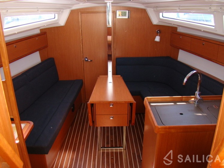 Bavaria 33 Cruiser - Yacht Charter Sailica