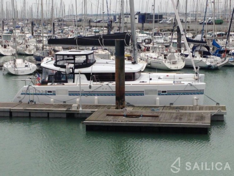 Lagoon 450 S - 4 + 2 cab. - Yacht Charter Sailica