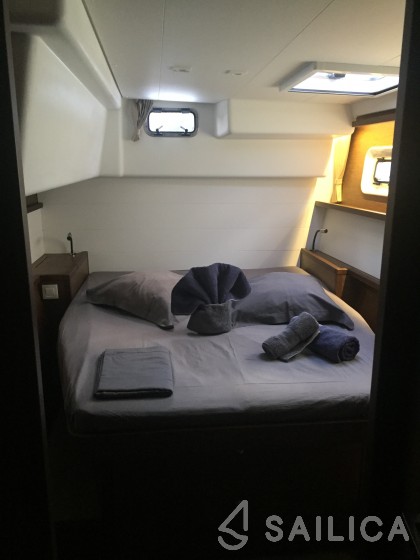 Lagoon 450 S - 4 + 2 cab. - Yacht Charter Sailica