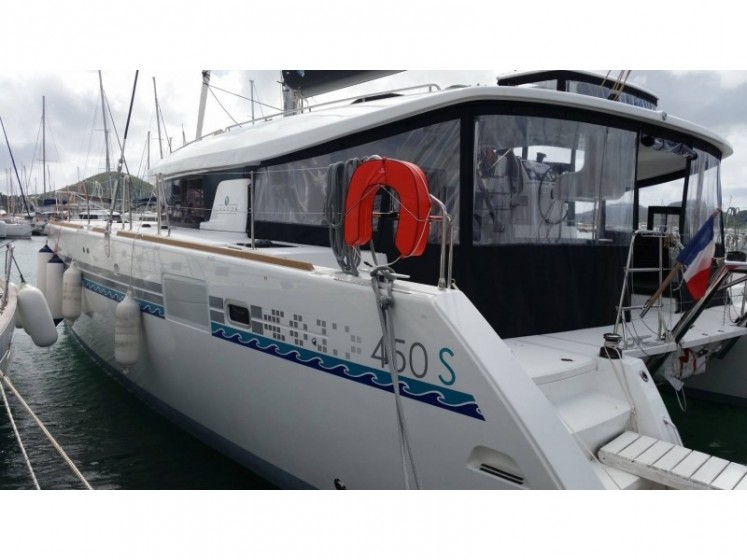 Lagoon 450 S - 4 + 2 cab. - Yacht Charter Sailica