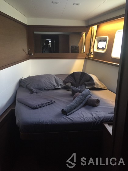Lagoon 450 S - 4 + 2 cab. - Yacht Charter Sailica