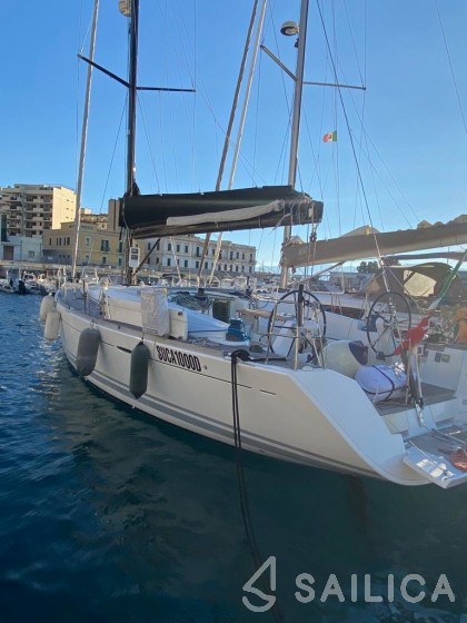 First 50 - Yacht Charter Sailica
