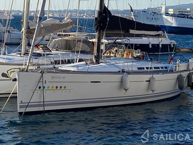 First 50 - Yacht Charter Sailica
