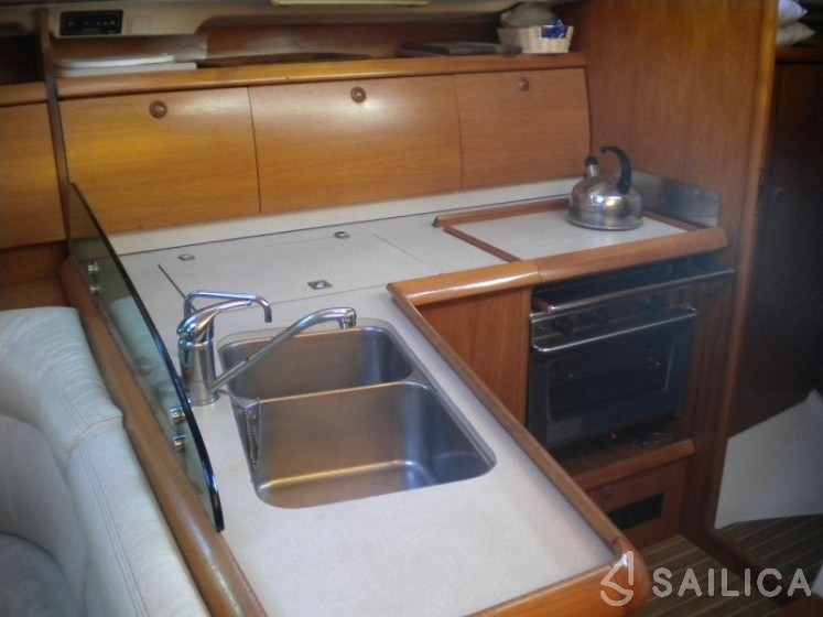 Sun Odyssey 40 - Yacht Charter Sailica