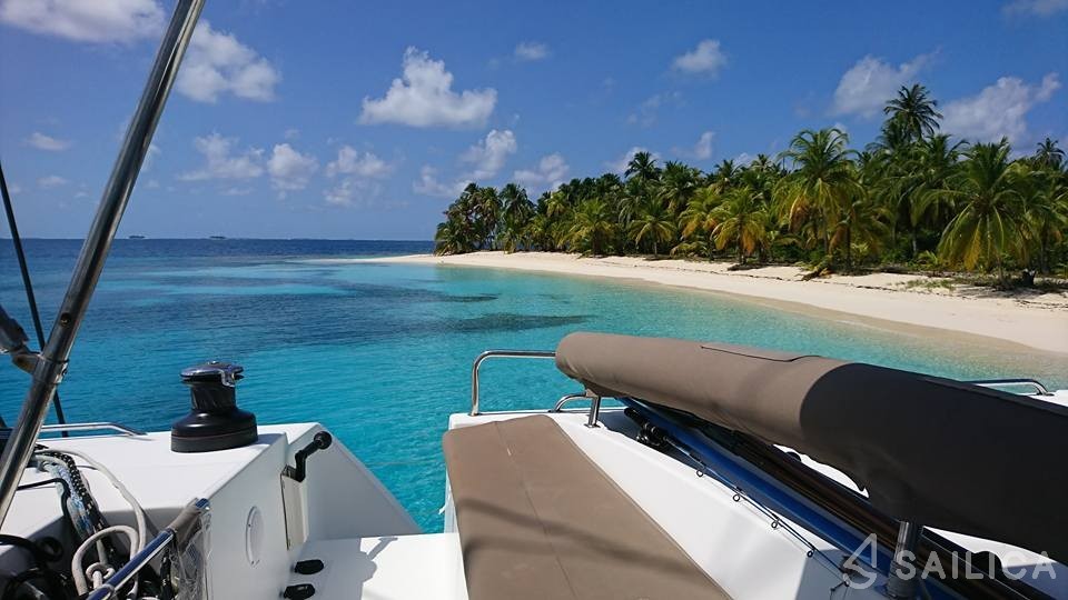 Lagoon 500 - Yacht Charter Sailica