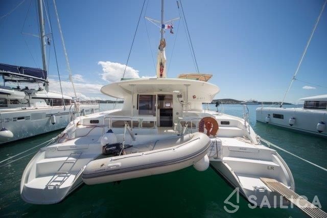 Lipari 41 - Yacht Charter Sailica