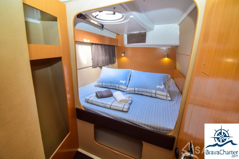 Lipari 41 - Yacht Charter Sailica