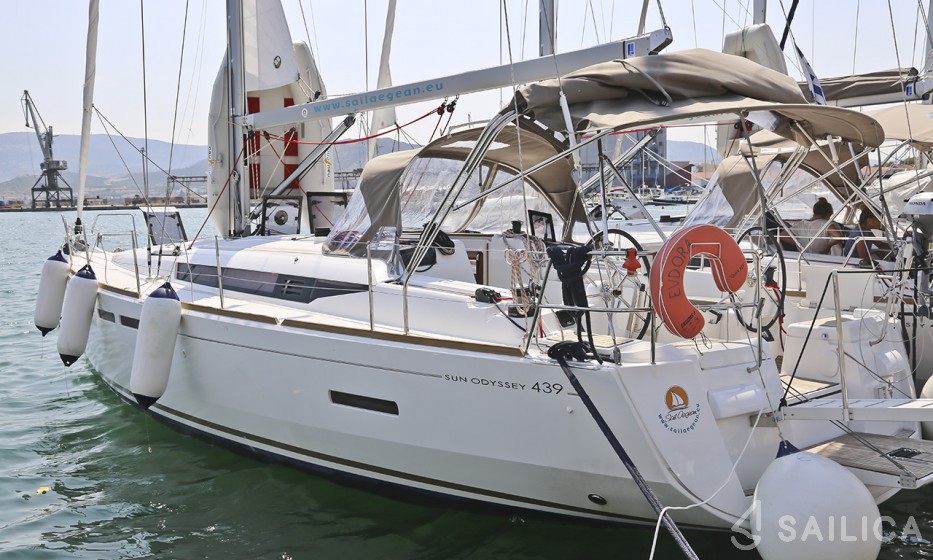 Sun Odyssey 439 - Yacht Charter Sailica
