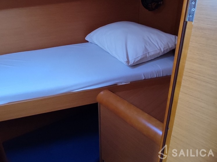 Sun Odyssey 439 - Yacht Charter Sailica