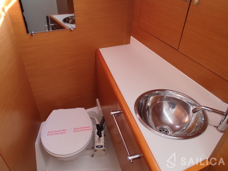 Sun Odyssey 439 - Yacht Charter Sailica
