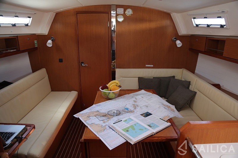 Bavaria 36 Cruiser - Yacht Charter Sailica