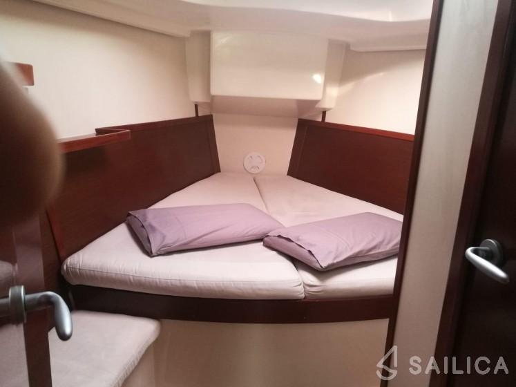 Hanse 400e - Yacht Charter Sailica