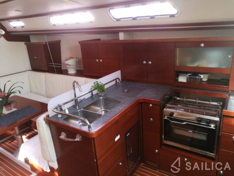 Hanse 400e - Yacht Charter Sailica