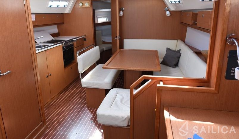 Bavaria 40 Cruiser - Yacht Charter Sailica