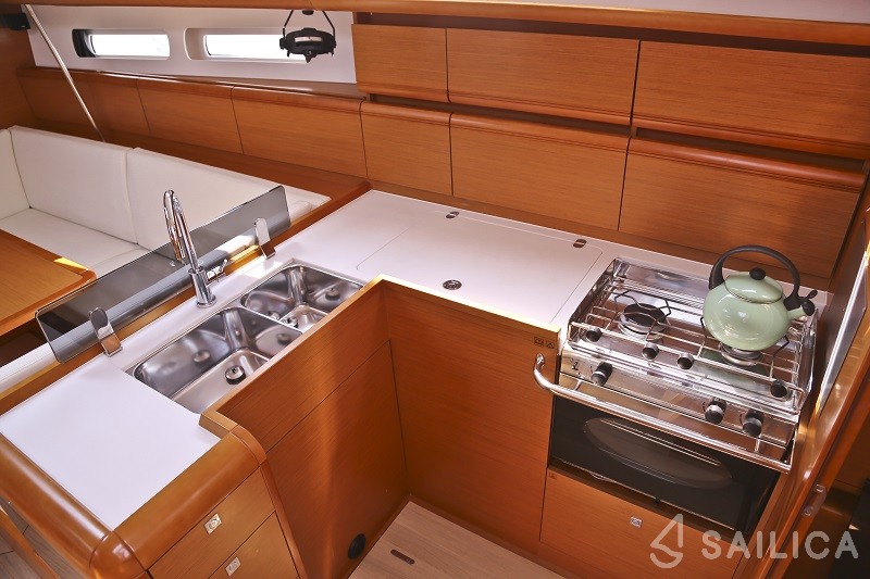 Sun Odyssey 439 - Yacht Charter Sailica