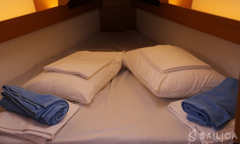 Sun Odyssey 349 - Yacht Charter Sailica
