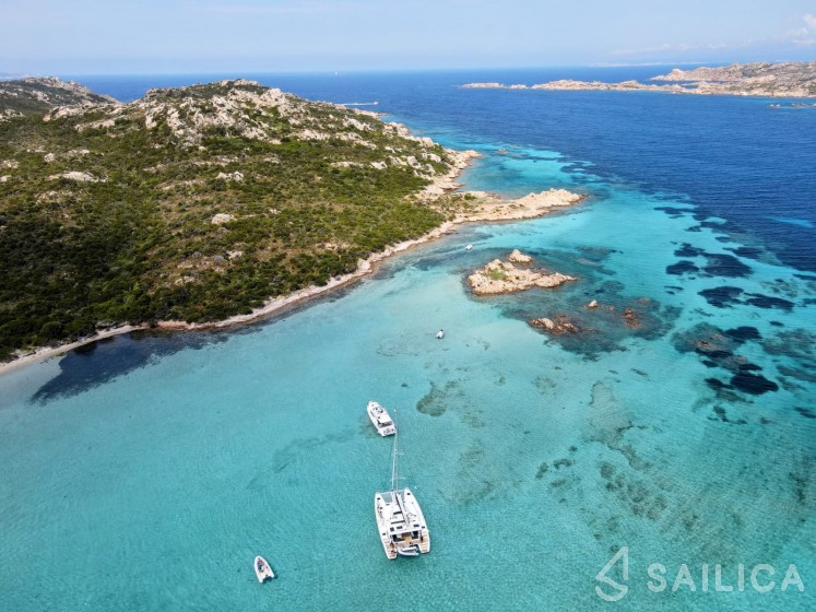 Lagoon 46  - Yacht Charter Sailica