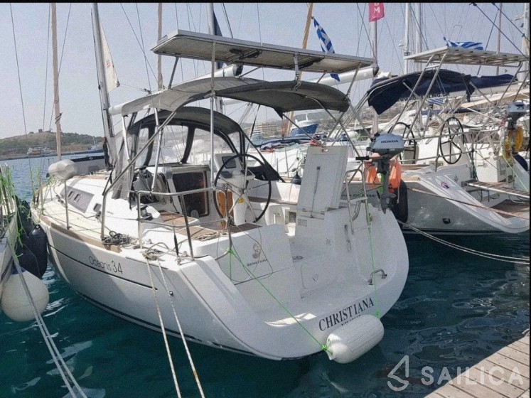 Oceanis 34 - Yacht Charter Sailica
