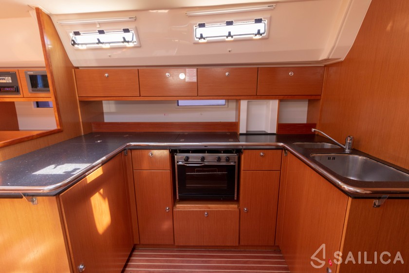Bavaria 50 Cruiser - Yacht Charter Sailica
