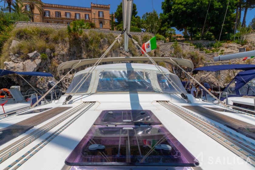 Bavaria 50 Cruiser - Yacht Charter Sailica