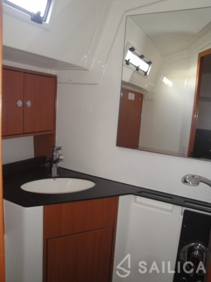 Bavaria Cruiser 45 - Yacht Charter Sailica