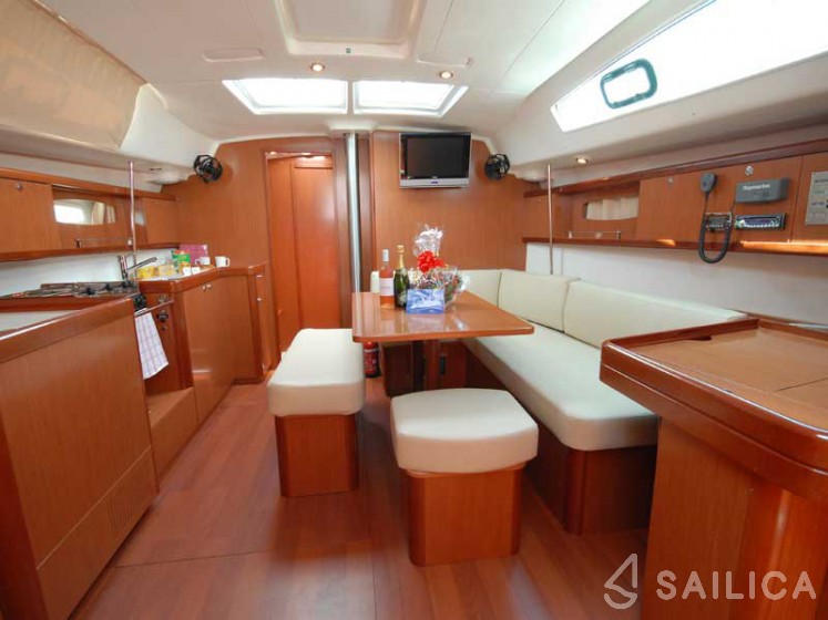 Cyclades 43 - Yacht Charter Sailica