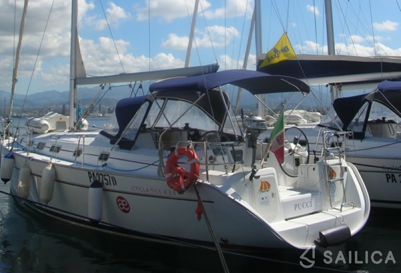 Cyclades 43 - Yacht Charter Sailica