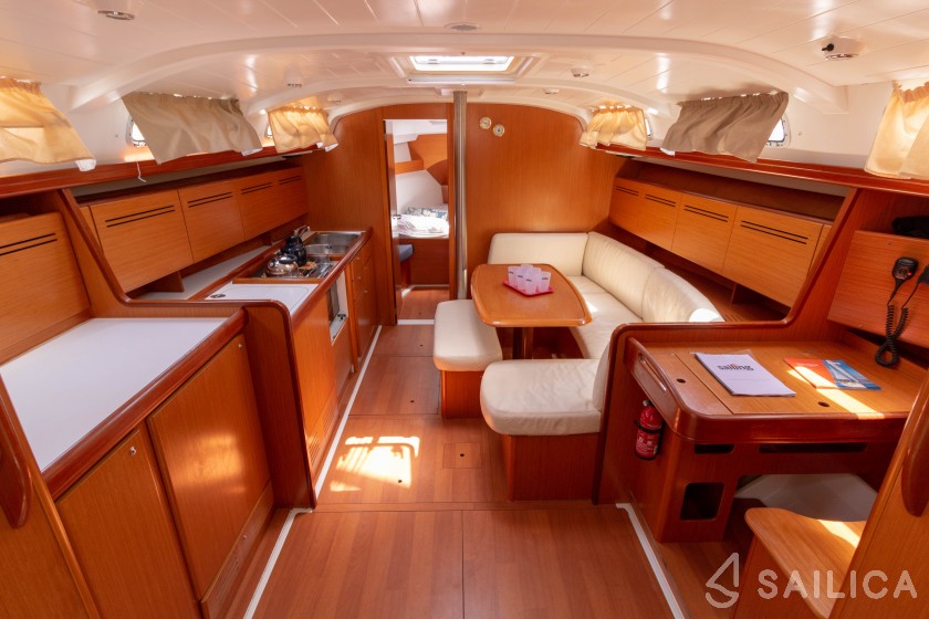Cyclades 43 - Yacht Charter Sailica