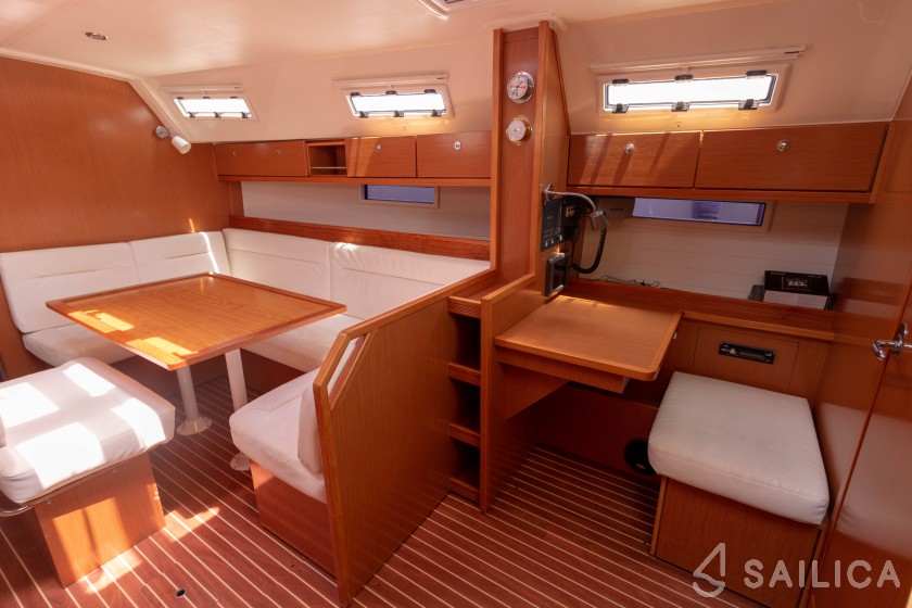 Bavaria 40 Cruiser - Yacht Charter Sailica