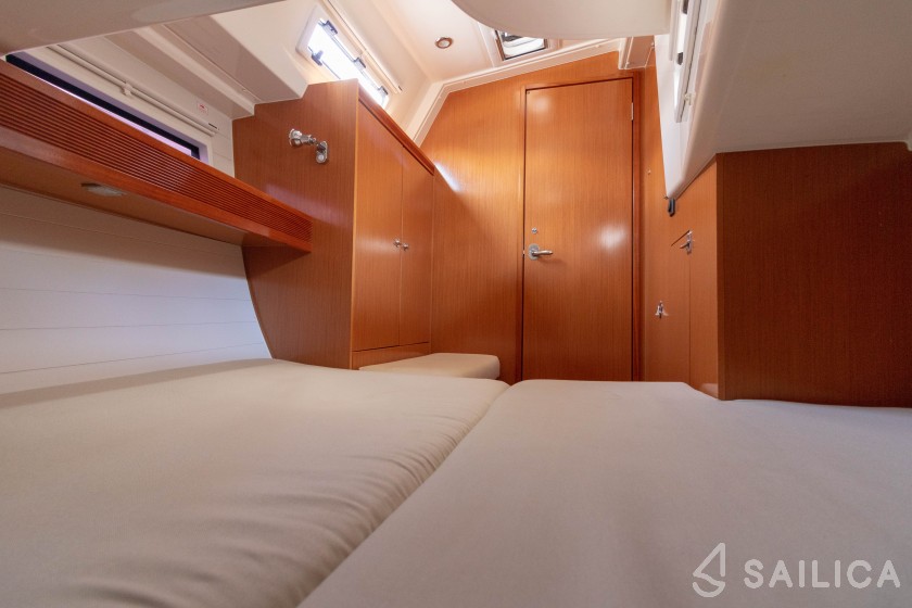 Bavaria 40 Cruiser - Yacht Charter Sailica