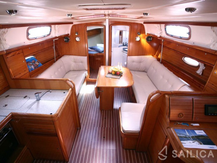 Bavaria 37 Cruiser - Yacht Charter Sailica