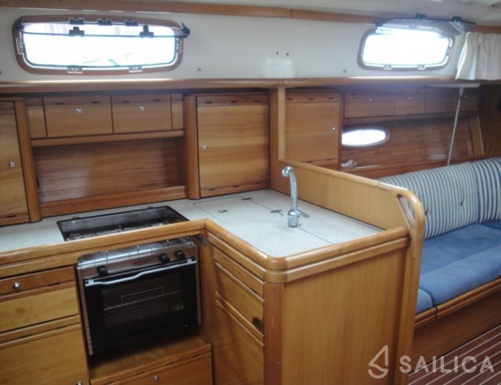 Bavaria 37 Cruiser - Yacht Charter Sailica
