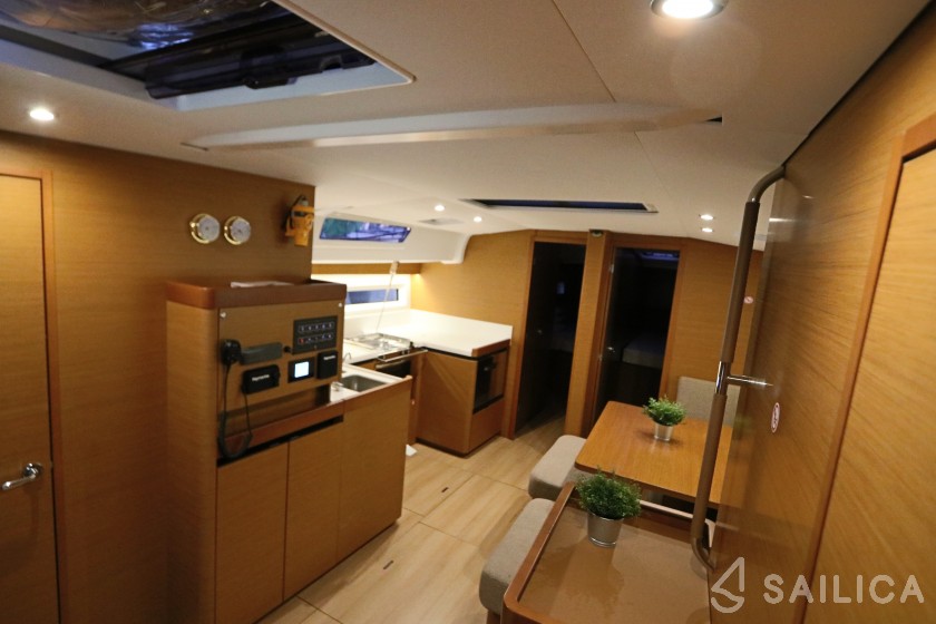 Sun Odyssey 490 - Yacht Charter Sailica