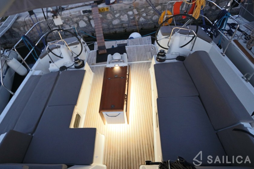 Sun Odyssey 490 - Yacht Charter Sailica