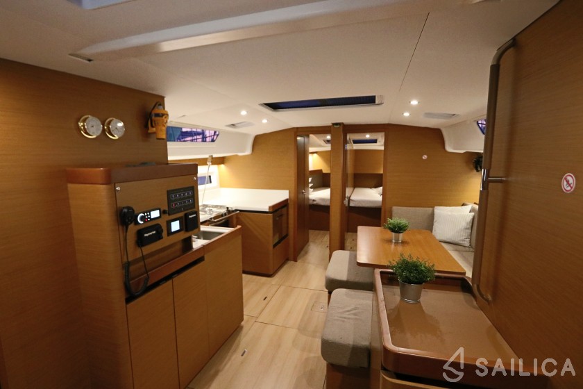 Sun Odyssey 490 - Yacht Charter Sailica