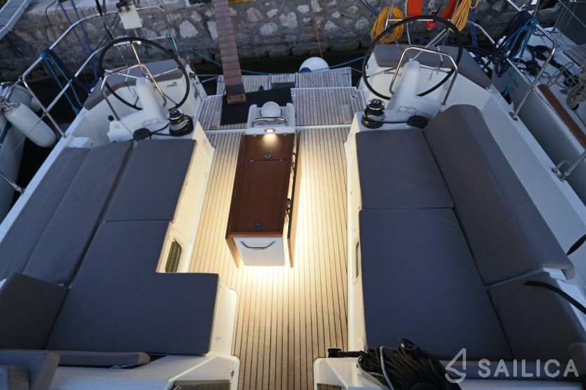 Sun Odyssey 490 - Yacht Charter Sailica