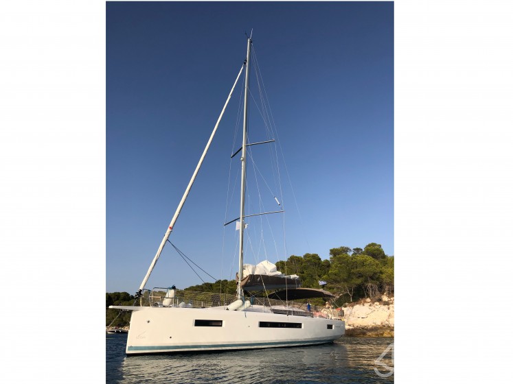 Sun Odyssey 490 - Yacht Charter Sailica