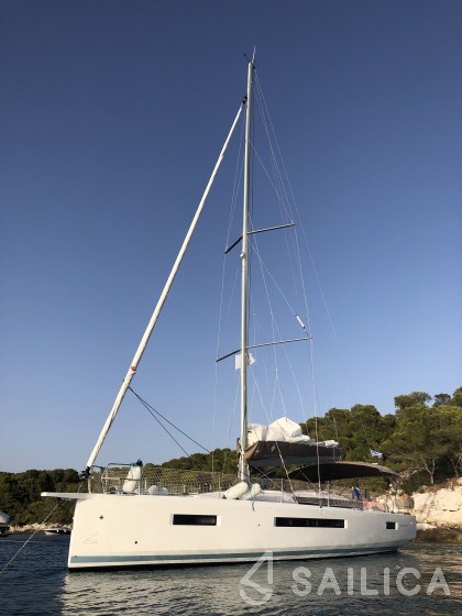 Sun Odyssey 490 - Yacht Charter Sailica