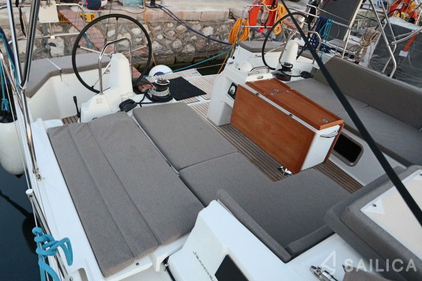 Sun Odyssey 490 - Yacht Charter Sailica