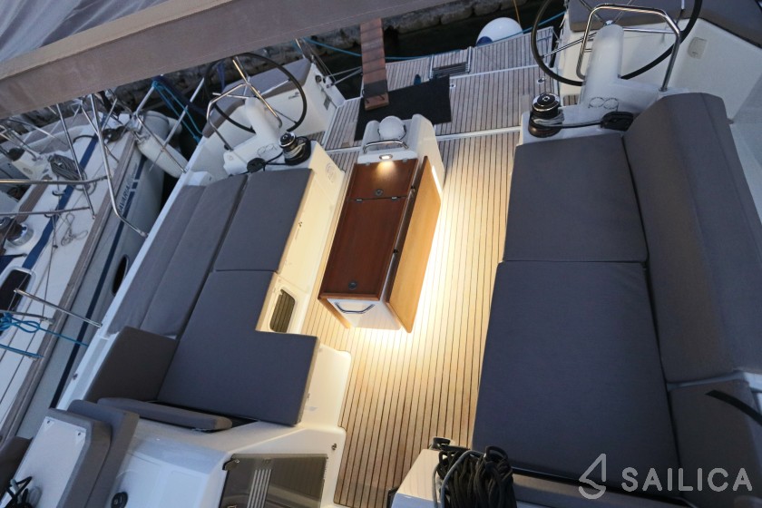 Sun Odyssey 490 - Yacht Charter Sailica