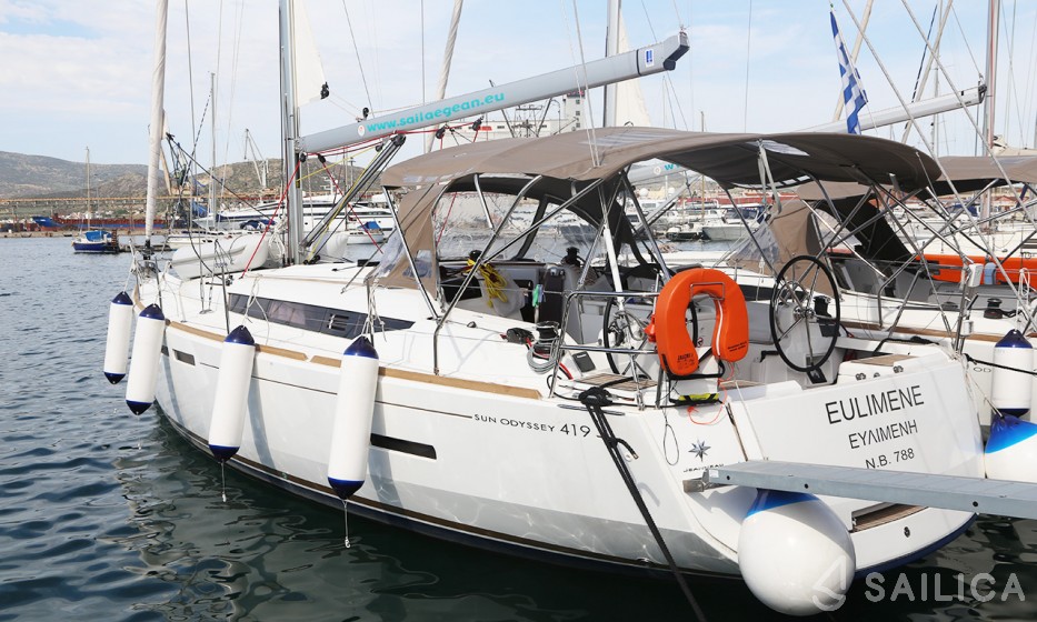 Sun Odyssey 419 - Yacht Charter Sailica