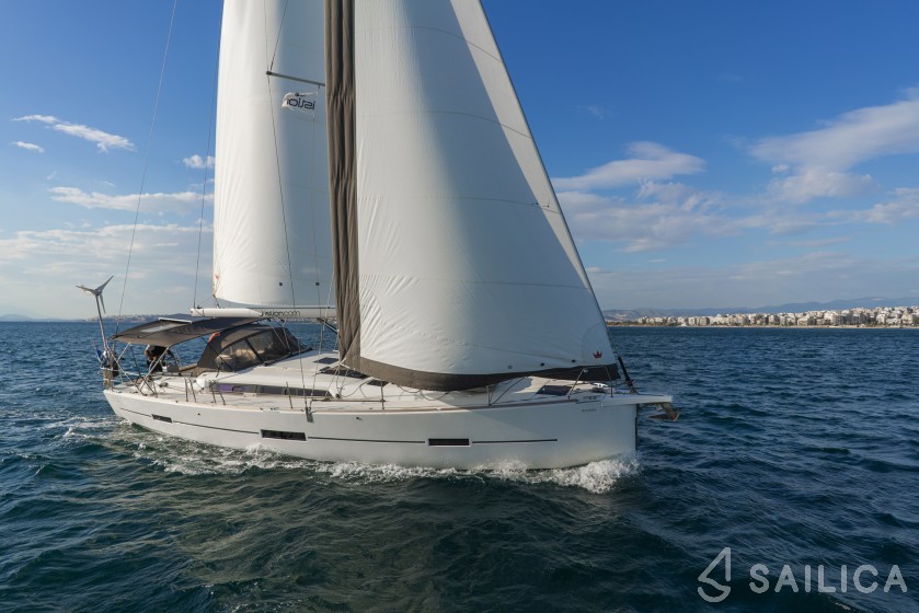 Dufour 460 GL - Yacht Charter Sailica