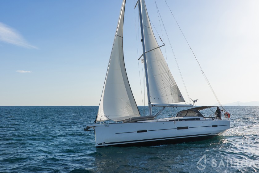 Dufour 460 GL - Yacht Charter Sailica