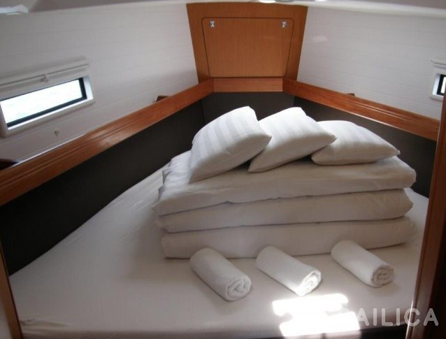 Bavaria 41 Cruiser - Yacht Charter Sailica