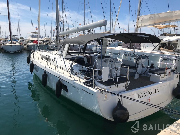 Oceanis 51.1 - Yacht Charter Sailica